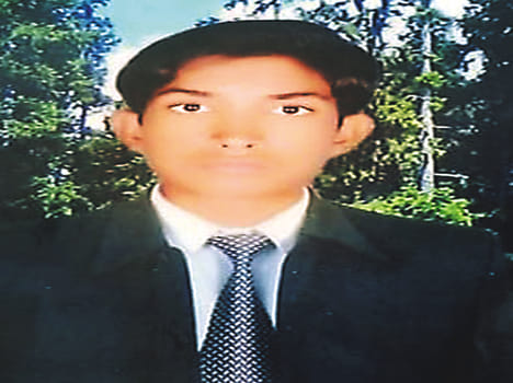 Student dies due to auto collision