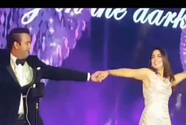 isha ambani romantic dance with anand piramal at her pre wedding function video viral