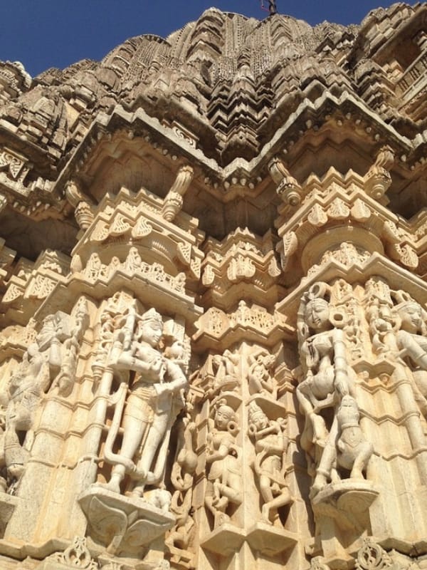 India jain temple based on 1500 pillars pictures of temple will make you amaze