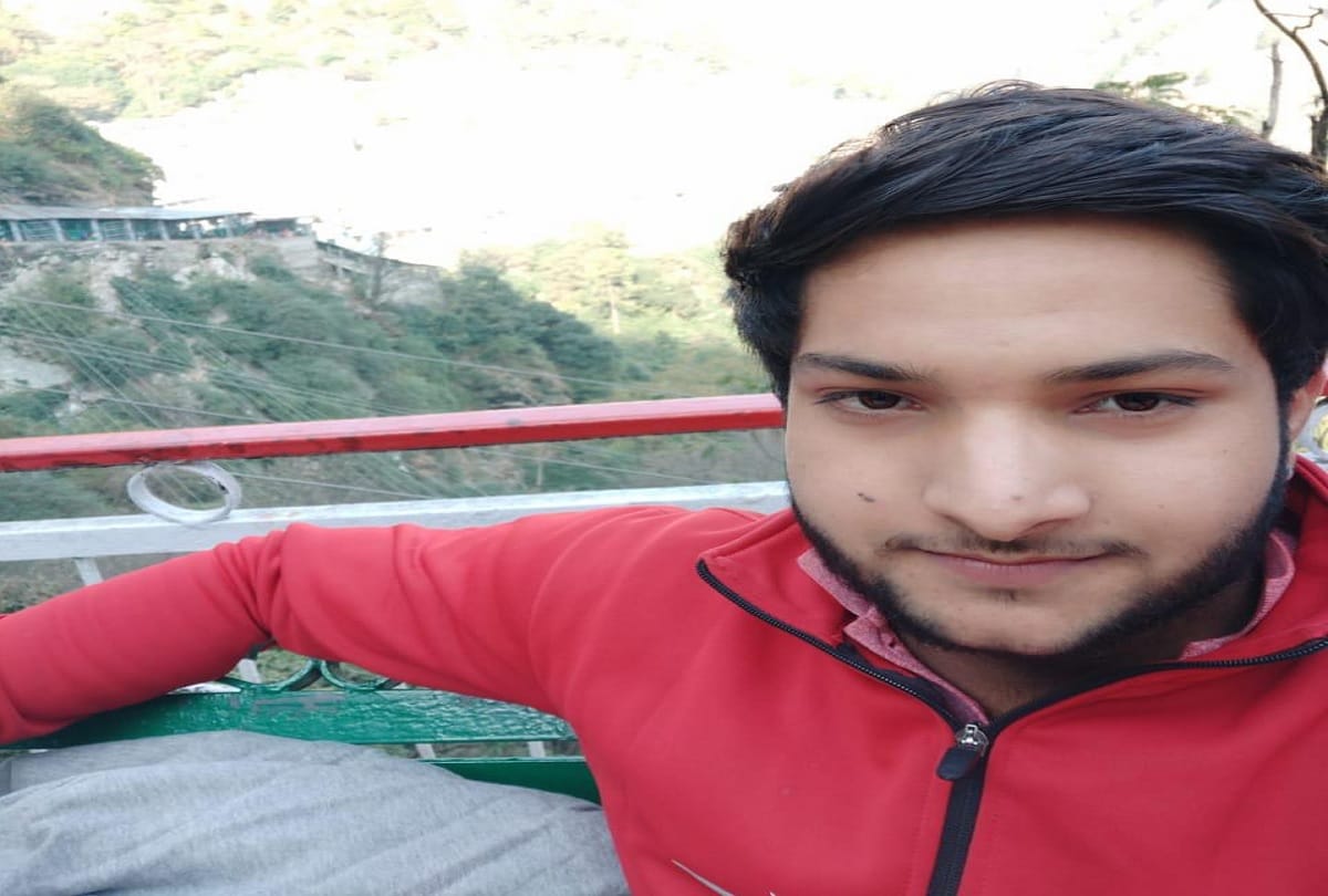 delhi Road Rage firing after touched bike in car one person shot dead