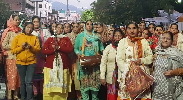 शहीदी पर्व पर निकाली प्रभात फेरी