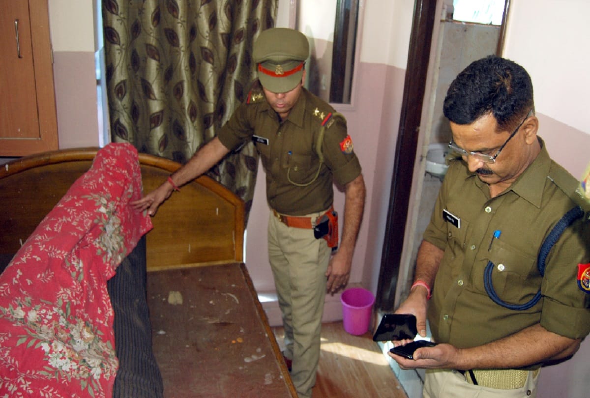 Meerut, raid in hotel in uttar pradesh