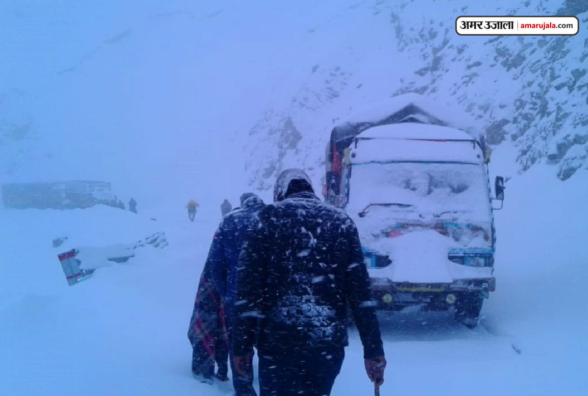 fresh snowfall in mata vaishno devi and kashmir and leh
