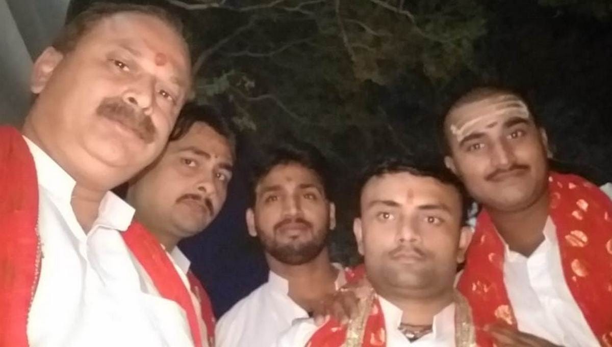 Isha ambani marriage with anand piramal in care of kashi pandit
