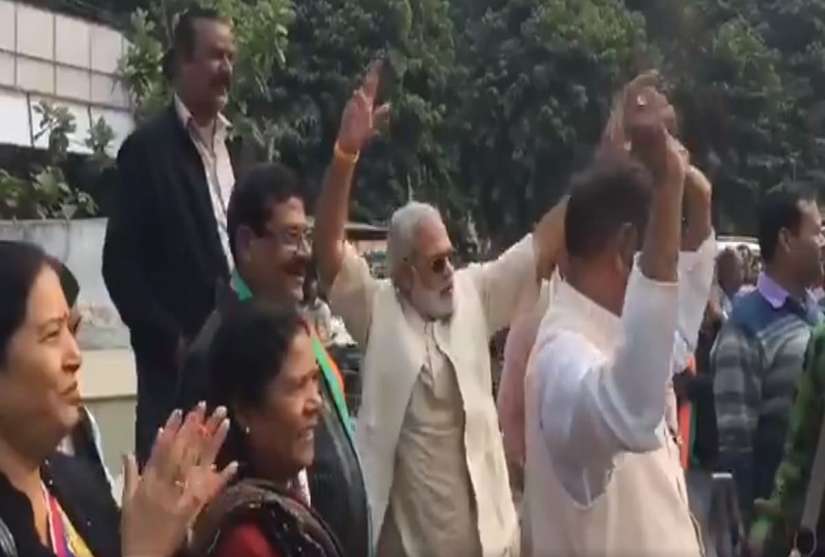 Vidhan Sabha Chunav 2018 Results:  Abhinandan Pathak dances joyfully after Congress win