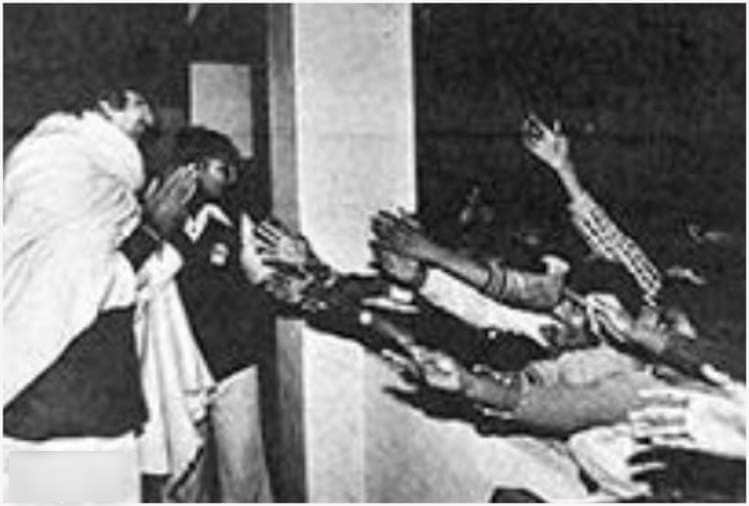 Election Result amitabh bachchan destroy hemwati nandan bahuguna on 1984 election