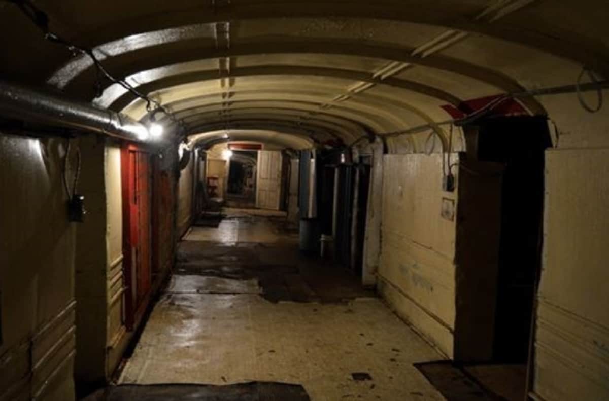 Strange Canadian Guy Prepare a Bunker Using 40 School Buses Weird News