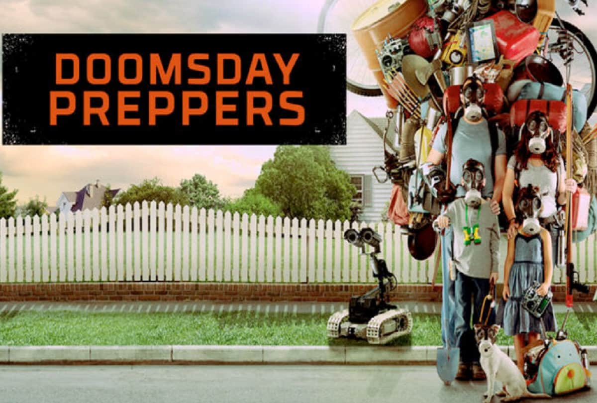 Strange Canadian Guy Prepare a Bunker Using 40 School Buses Weird News