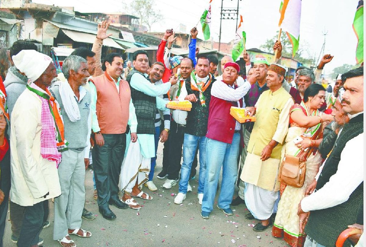 assembly election results congress workers celebration in agra