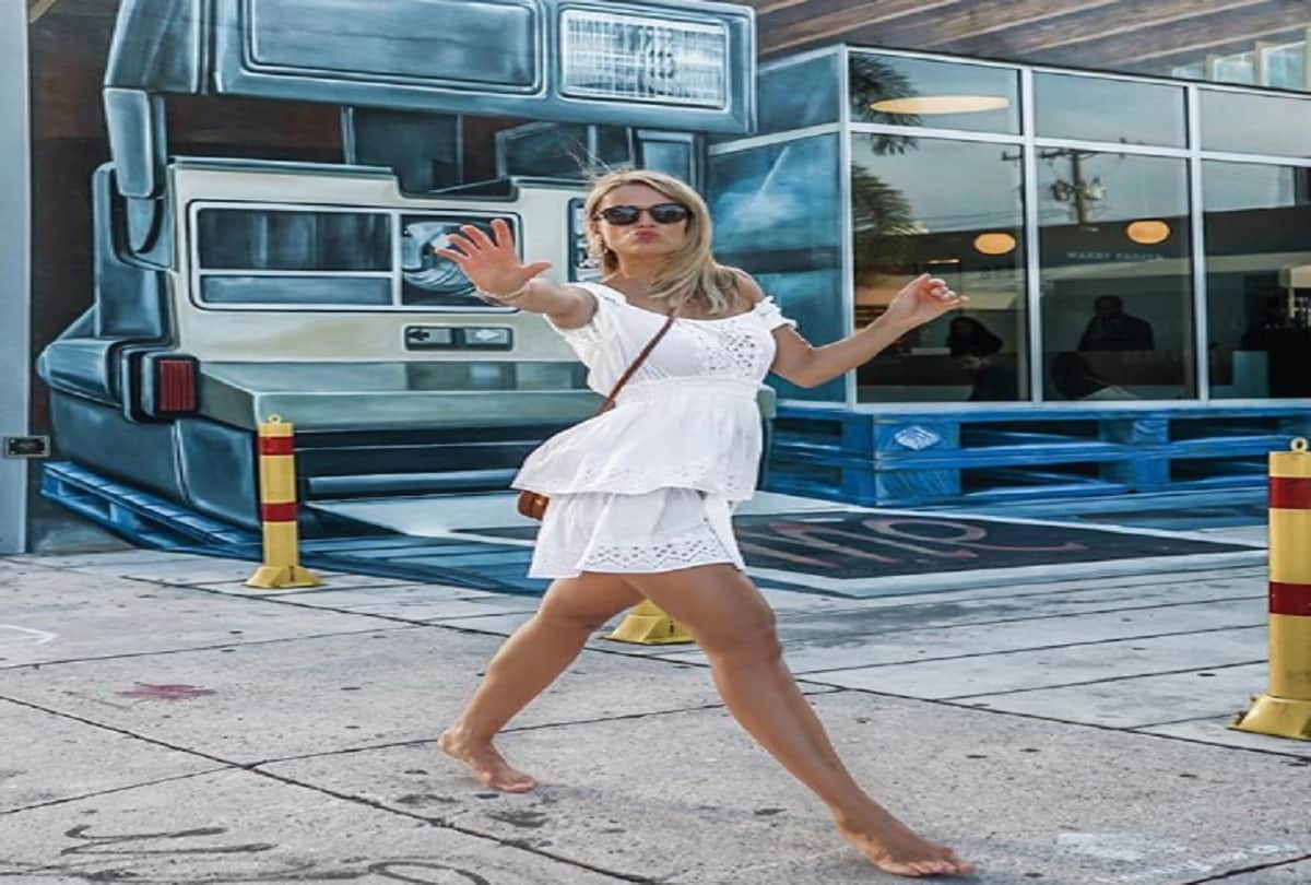 Beauty made enemy of this female police officer department issued notice to quit instagram or job