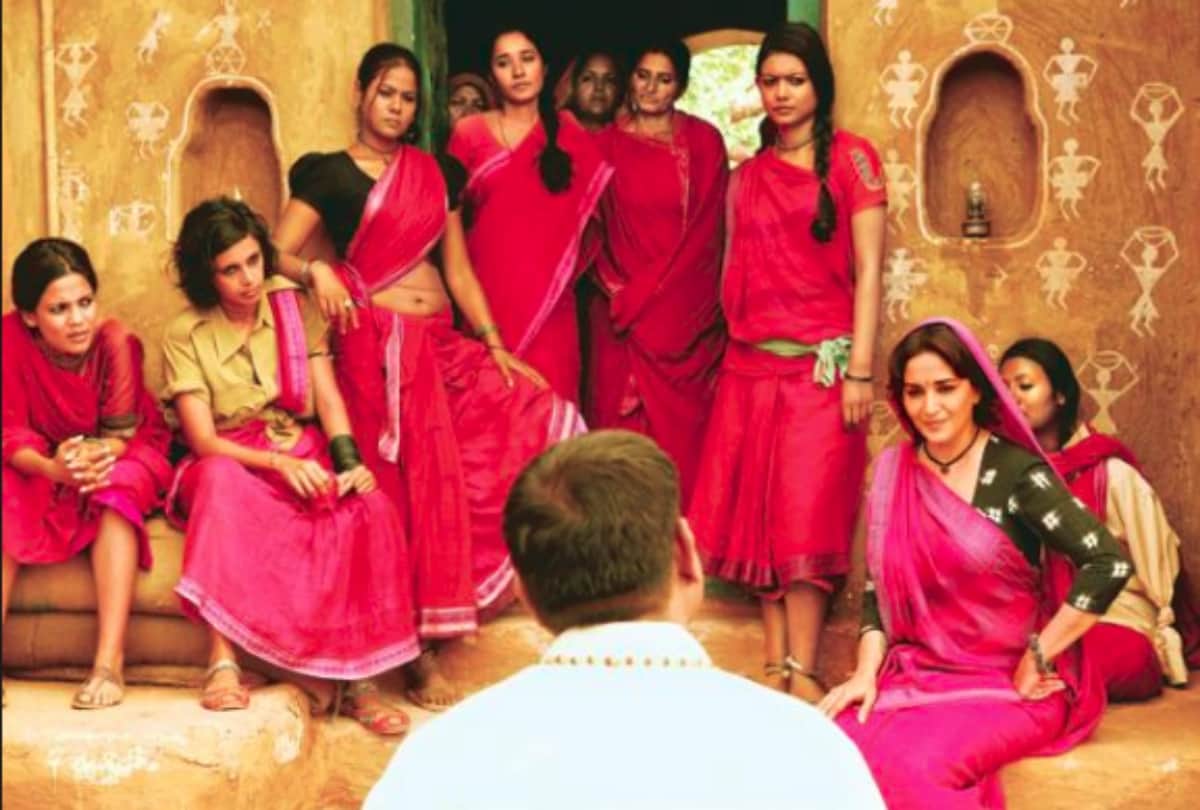 Juhi Chawla want to be work again sequel of Soumik Sen Gulaab Gang with Madhuri Dixit