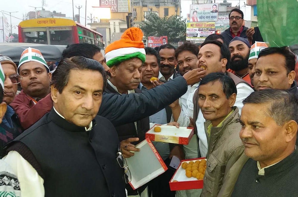 congress celebrates win