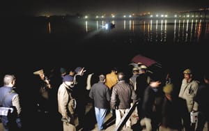 A boat full of pilgrims turned up in Yamuna, three died