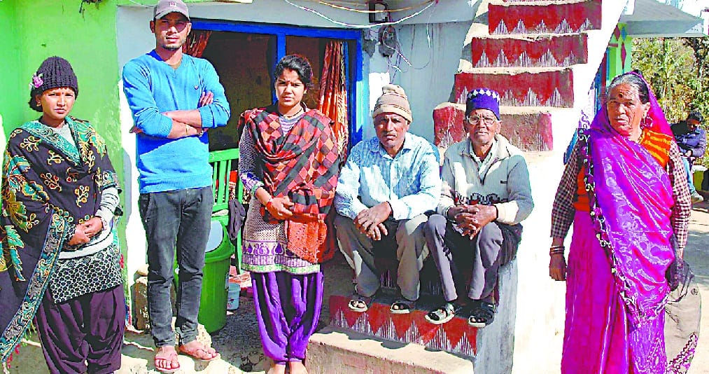42 families in Nainesaini without toilets