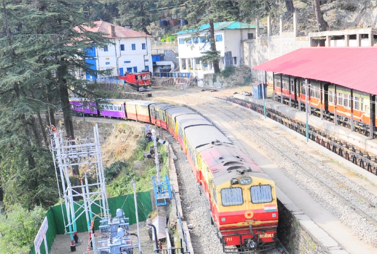For the first time Vestadom ct15 reached shimla with 19 passenger