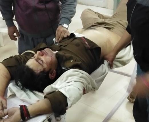 UP police daroga shoot himself from service revolver at sonebhadra