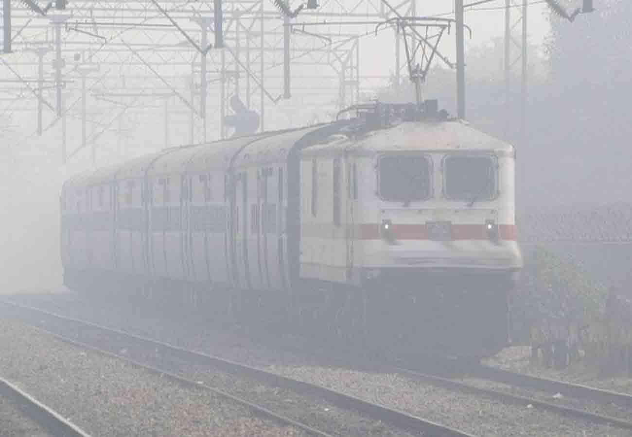 trains canceled due to Fog and winter