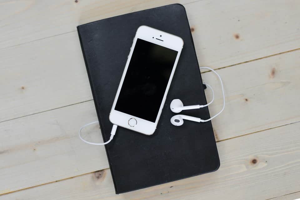 side effects of headphones smartphones on brain while sleeping