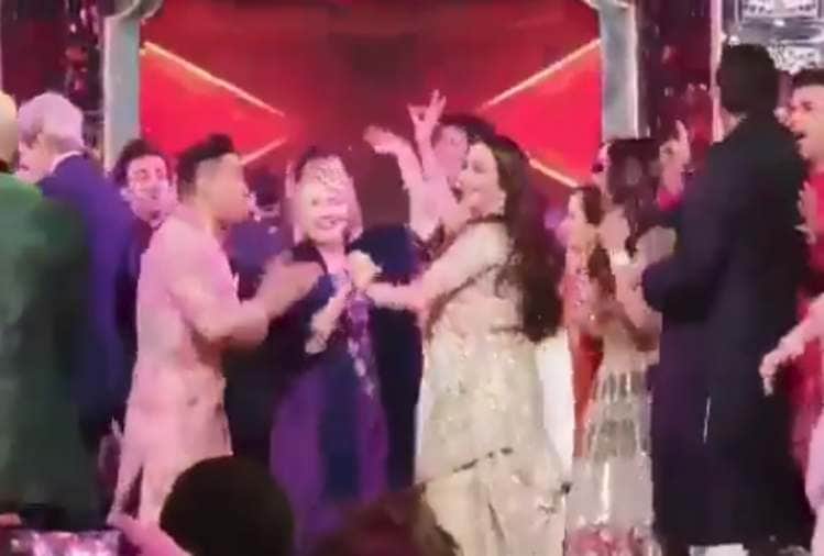 hillary clinton dance with nita ambani at isha pre wedding ceremony in udai palace