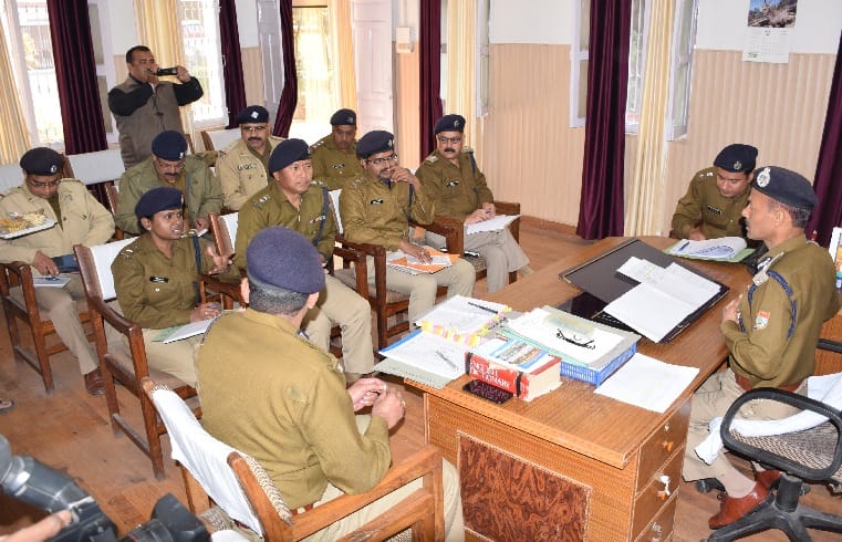 आईजी ने अपराधों पर नियंत्रण के दिए निर्देश