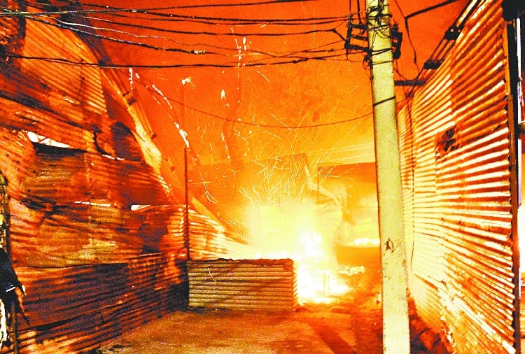 Fierce fire in the furniture market of Chandigarh