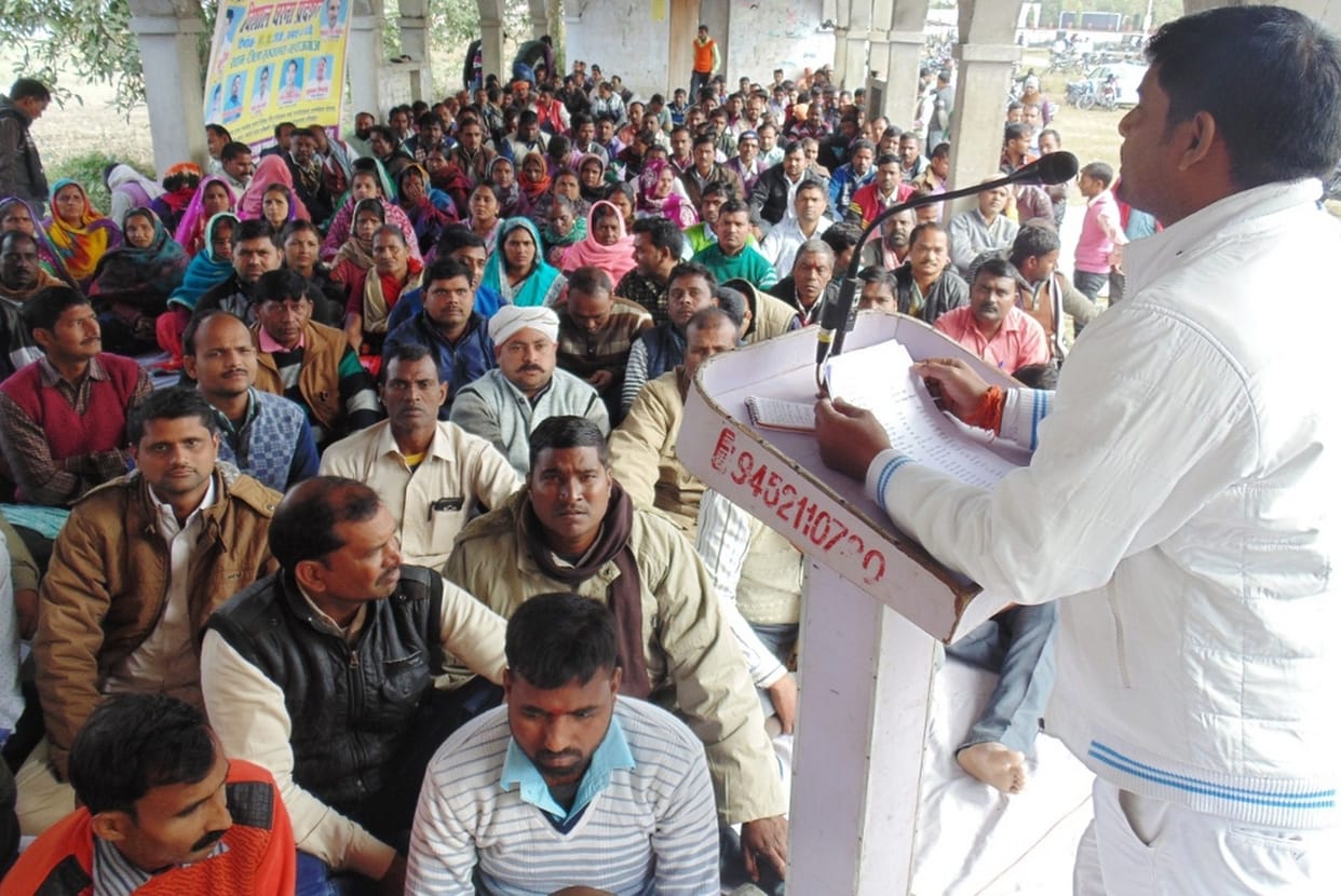 समस्याओं के विरोध में सफाई कर्मचारियों ने दिया धरना