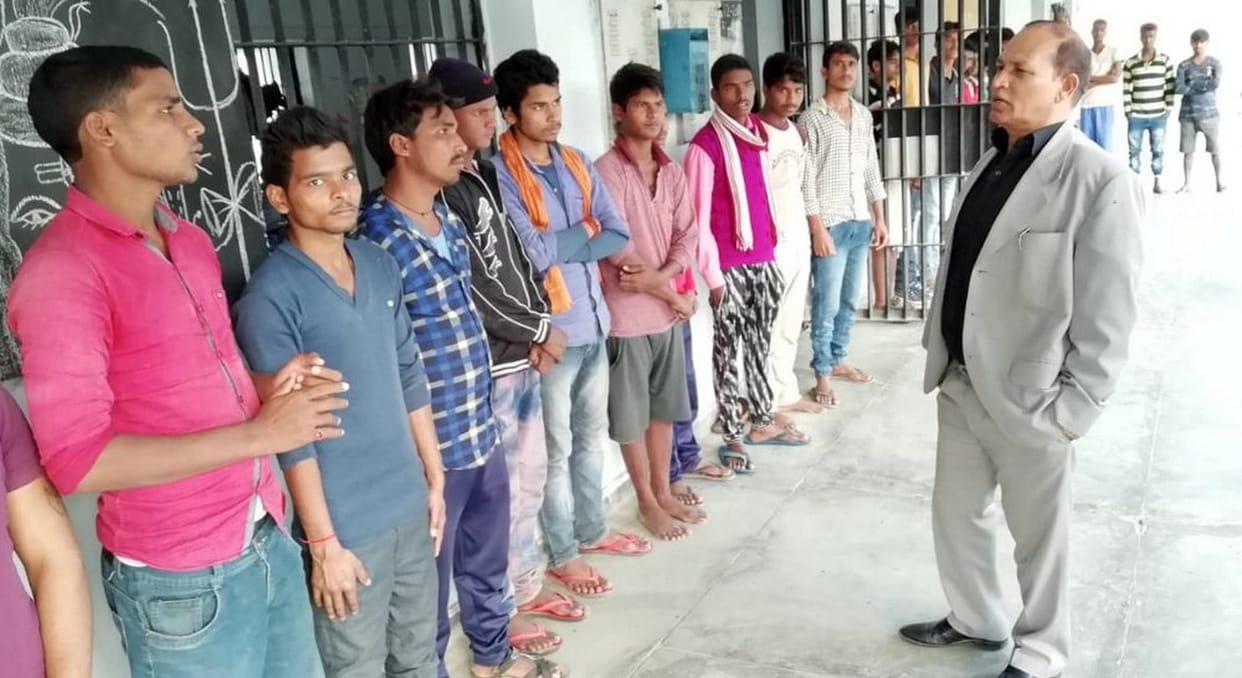 प्राधिकरण सचिव ने कारागार जाकर पूछी बंदियों की समस्या