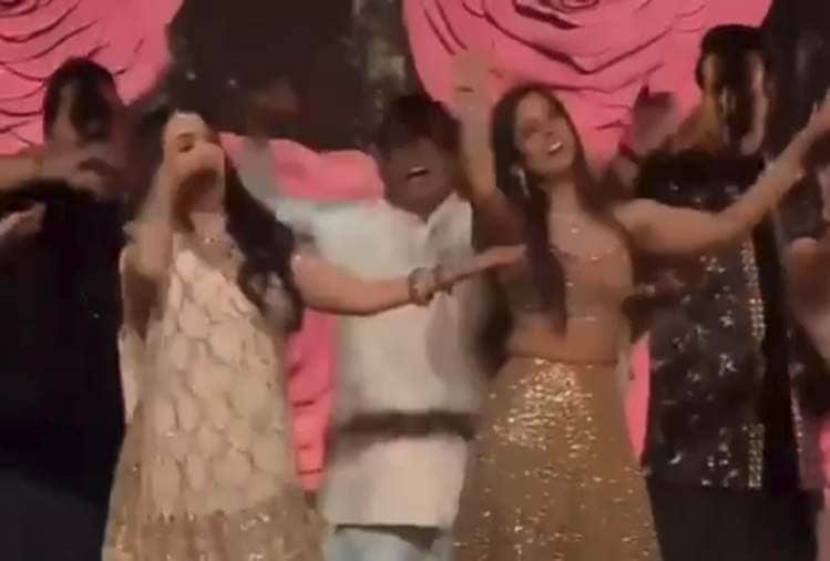 hillary clinton dance with nita ambani at isha pre wedding ceremony in udai palace