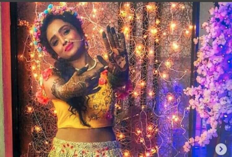 parul chauhan get married with chirag thakkar look at her mehandi pictures