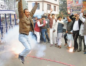 Congress won by winning three states