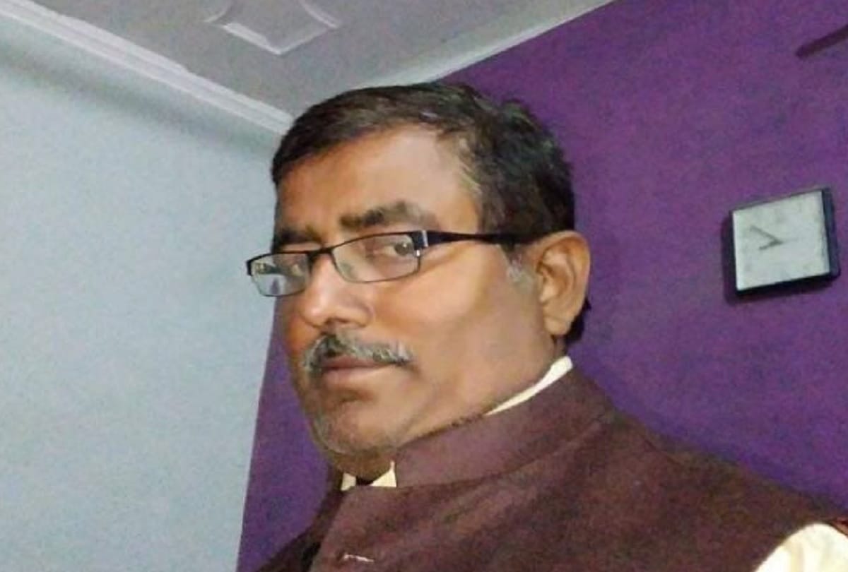 cattle officer committed suicide by hanging in gorakhpur