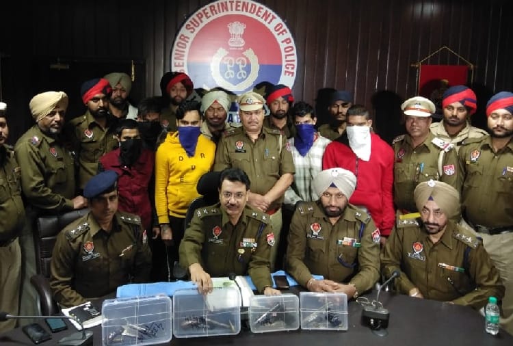 Six people arrested with pistol in Jalandhar of punjab