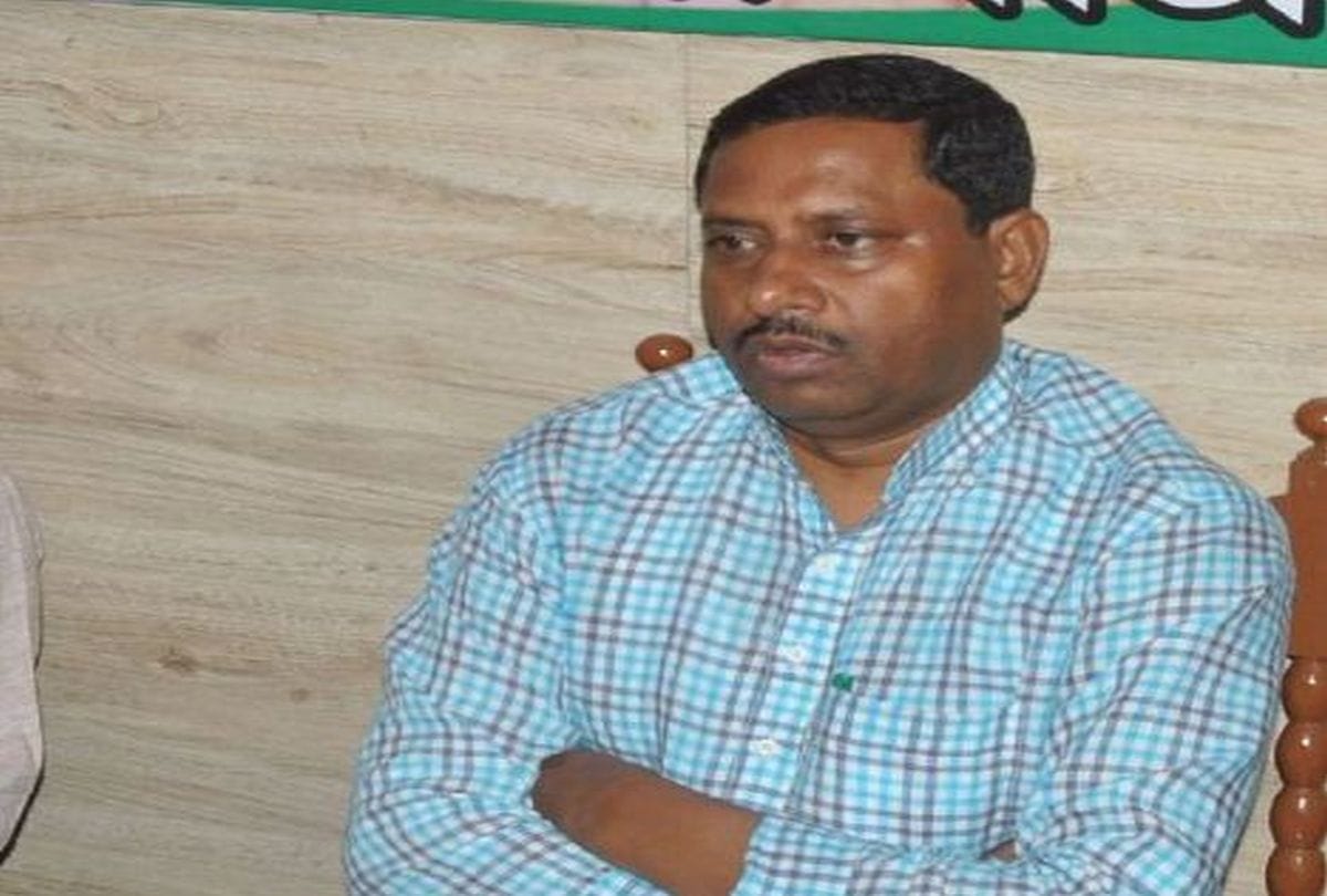 SC Commission Chairman Ramshankar Katheria surrenders in court