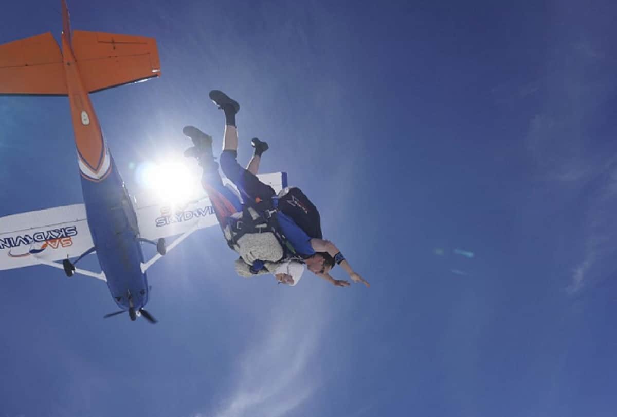 102 year old woman breaks and set a new record for world's oldest skydiver