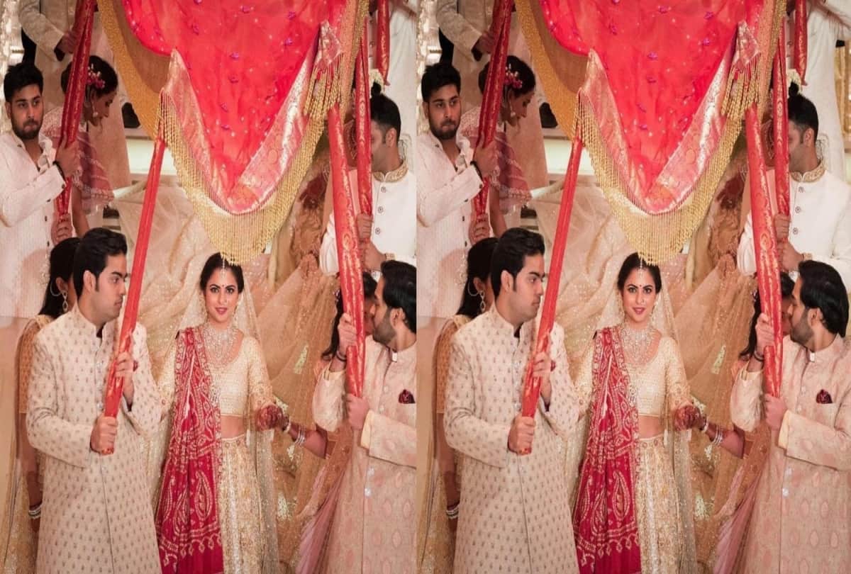 shah rukh , salman looking awesome in isha ambani shaadi