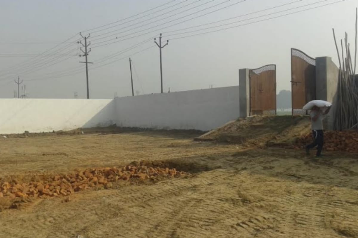 Mother decided to make a cricket academy in meerut after see the rashes on daughters hand