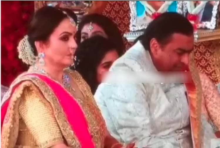 amitabh bachchan gave emotional speech at isha ambani wedding before kanyadan