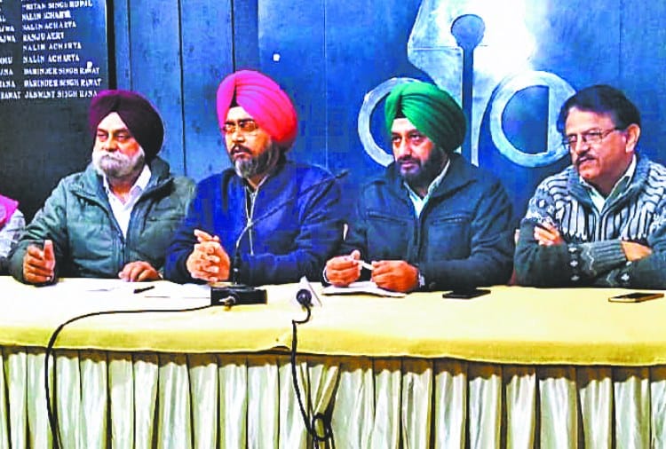 No Salary to Five Thousand Teachers of 136 Colleges Affiliated by Punjab University