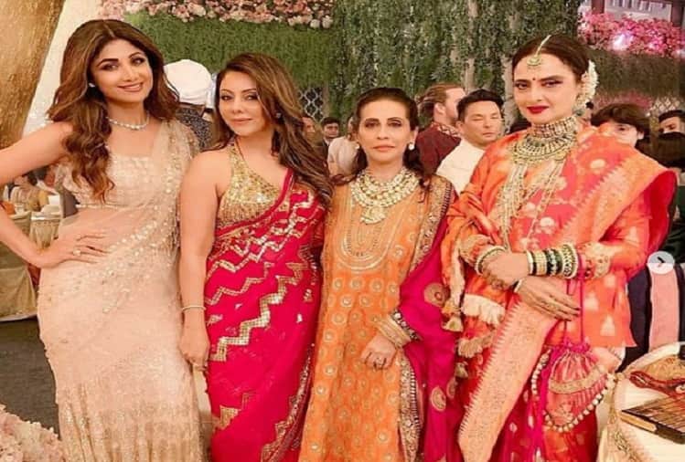 Rekha wearing Banarasi saree at Isha Ambani wedding