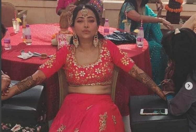 shweta basu prasad ready to get married with rohit mittal today look at her mehendi photos