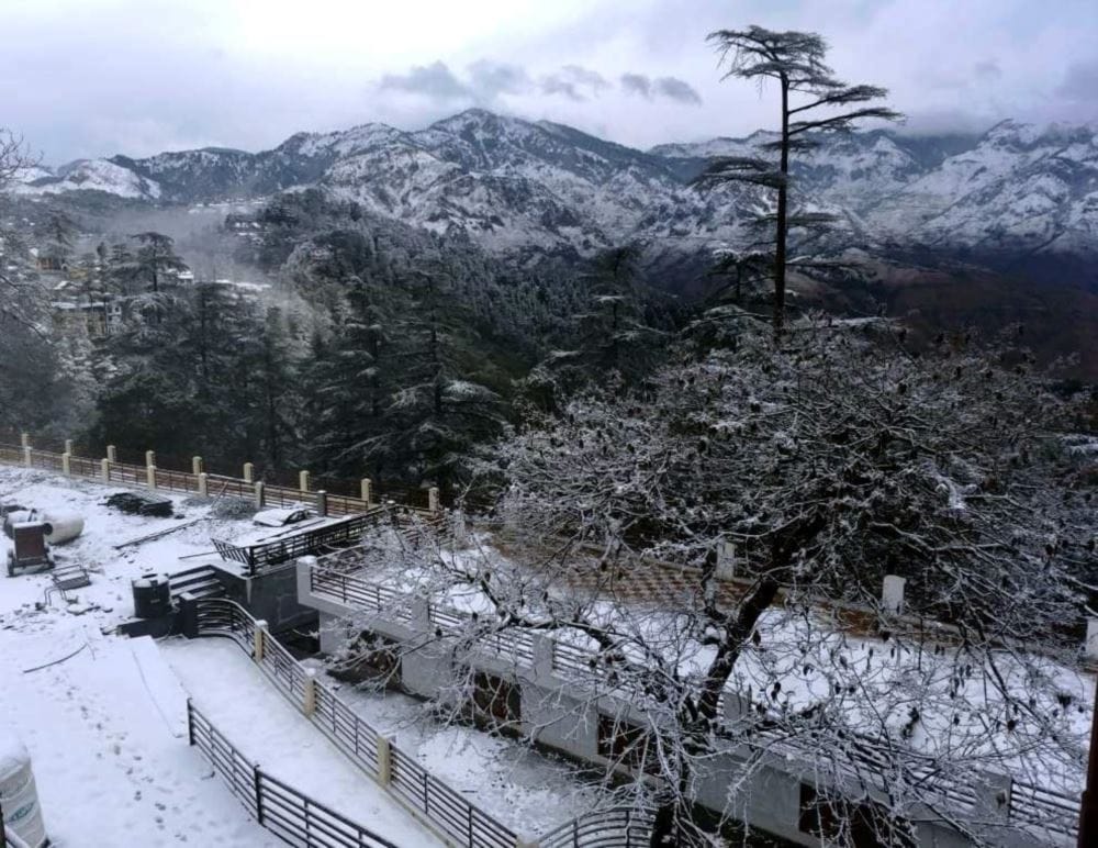 snowfall in uttarakhand tourist coming