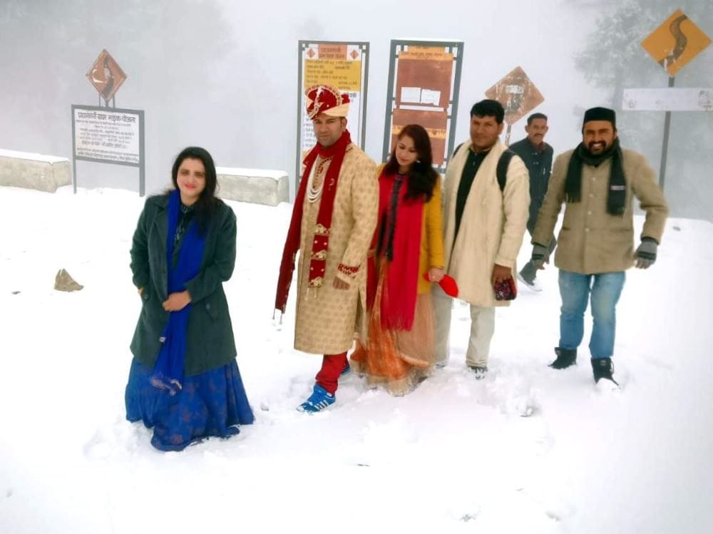 snowfall in uttarakhand tourist coming