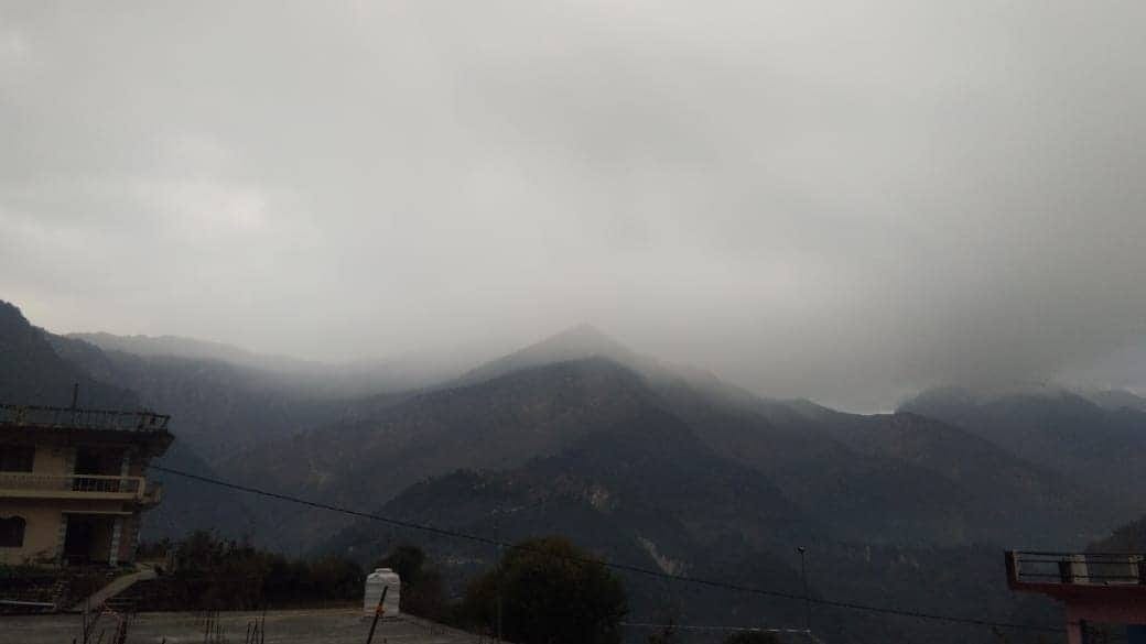 snowfall in uttarakhand tourist coming