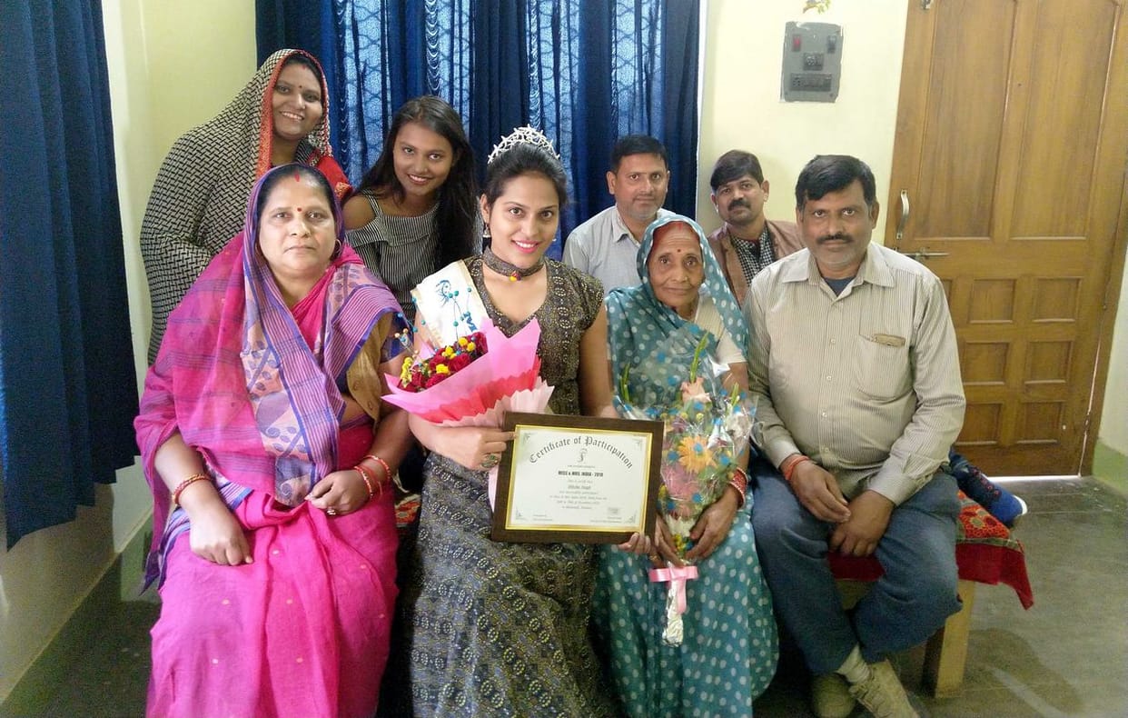 varanasi village daughter wins titile of beauty contest
