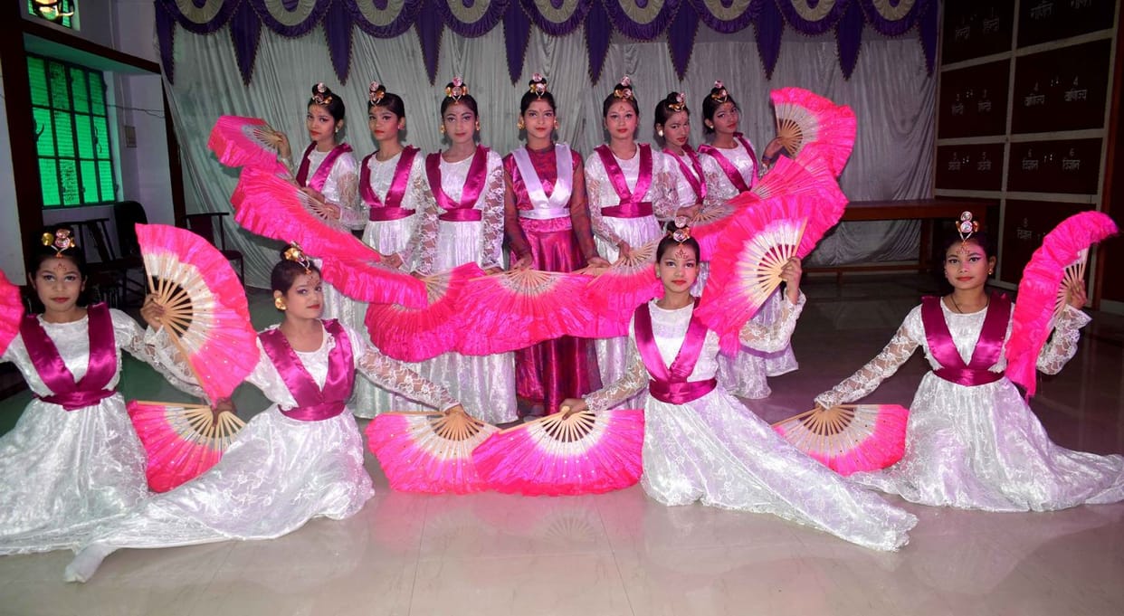 Korea and romania culture shown in varanasi for NRI summit