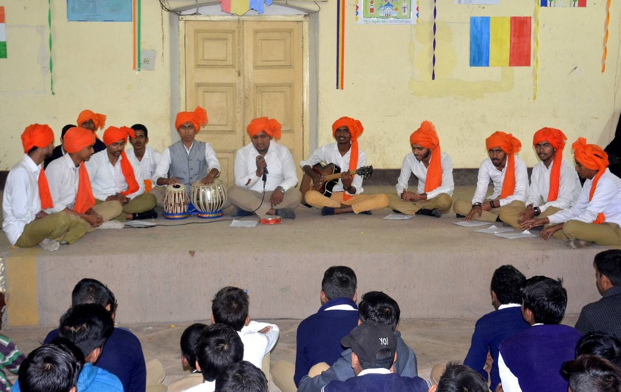 Korea and romania culture shown in varanasi for NRI summit