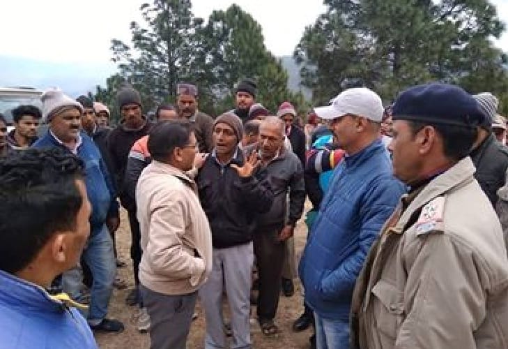 Villagers arrive at Land of Kudghar