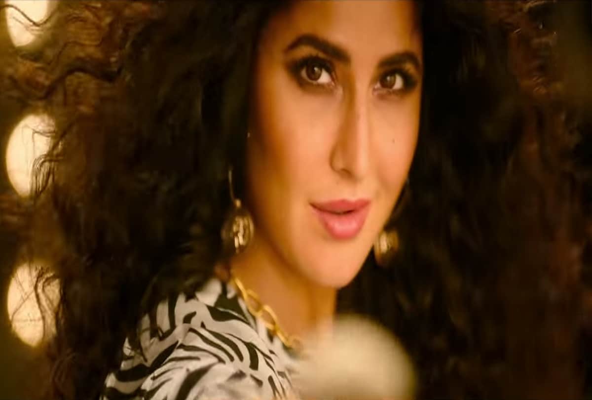 Bollywood, See of Meerut's PVS Mall and Ghanta ghar Shahrukh Khan's Zero movie in shooting