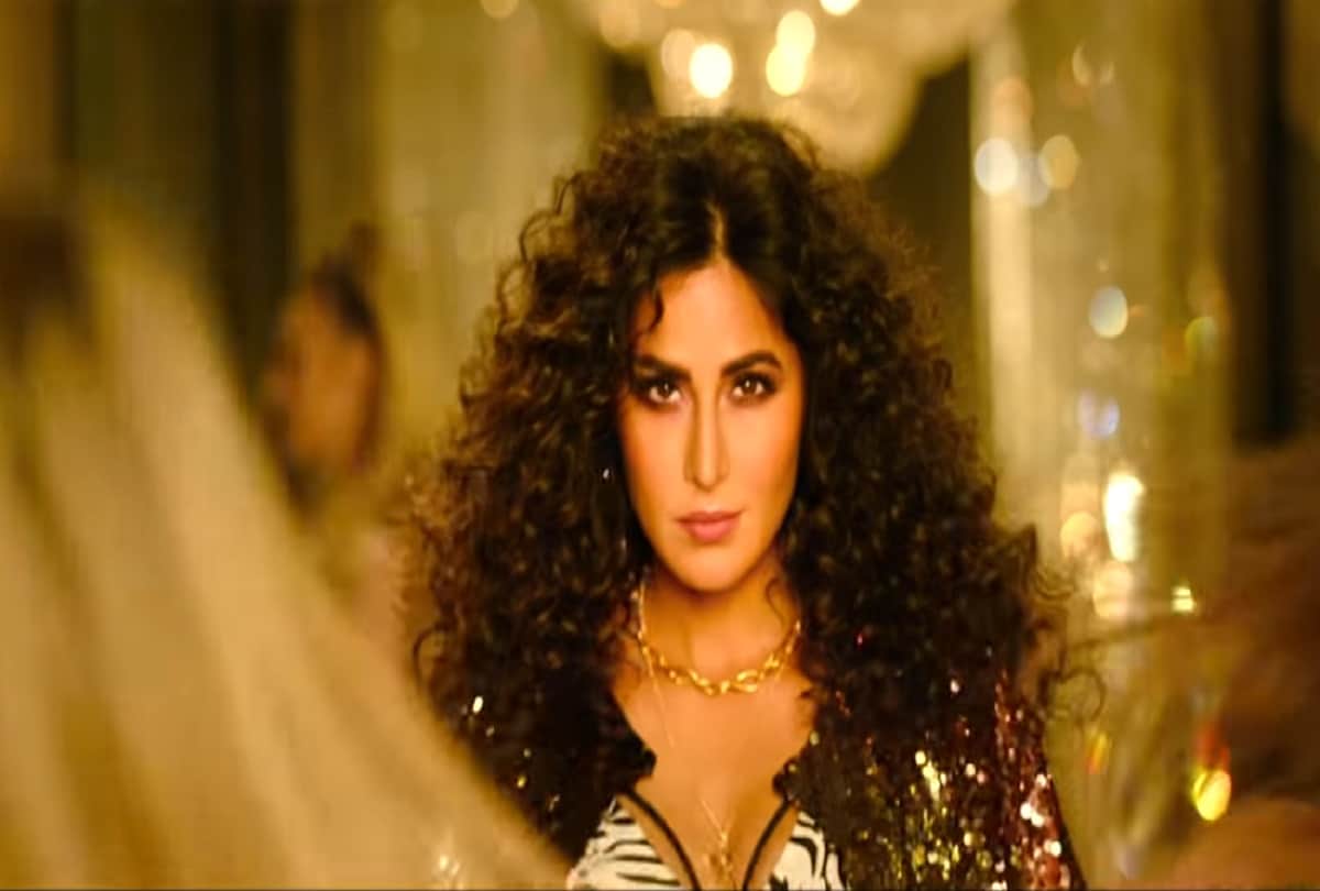 Bollywood, See of Meerut's PVS Mall and Ghanta ghar Shahrukh Khan's Zero movie in shooting