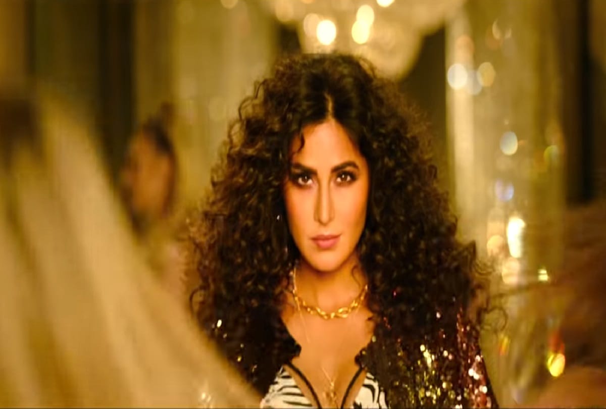 Shahrukh Khan Younger Actress Anushka Katrina Deepika Kareena and Priyanka